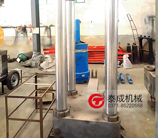 壓塊機(jī)實(shí)況