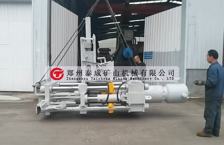 400T舔磚壓塊機(jī)