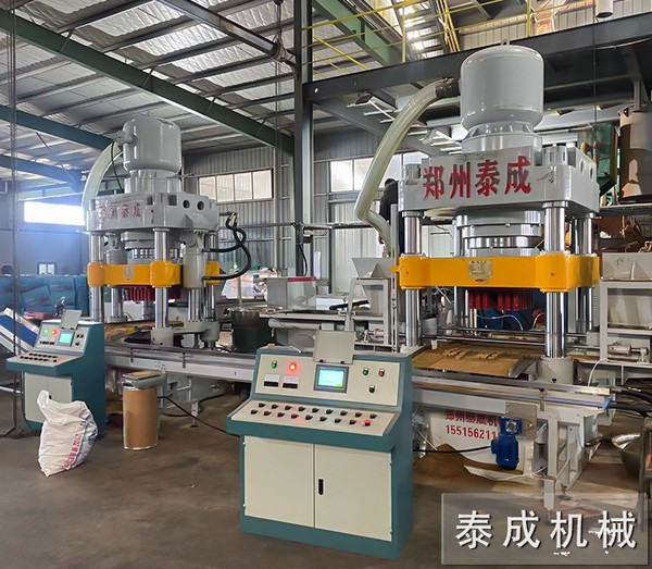 魚(yú)餌壓塊機(jī)